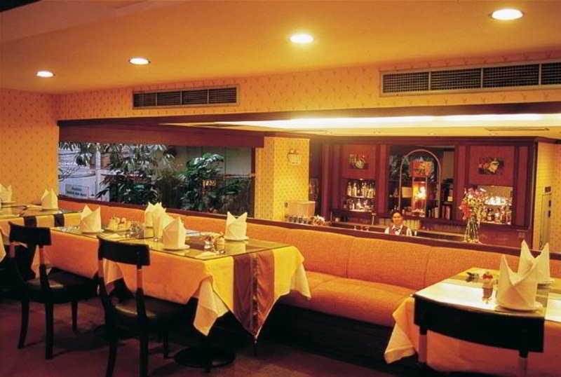 فندق بانكوكفي  فندق سيلوم سيتي المطعم الصورة